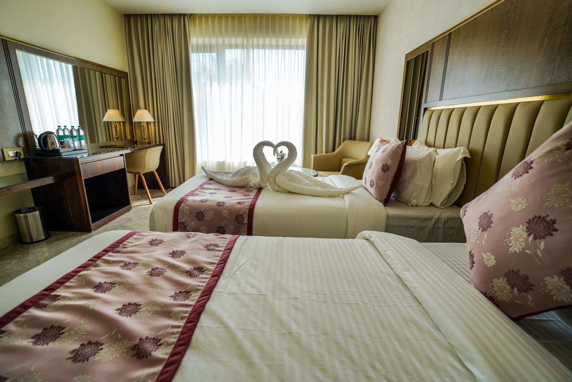 Uva Manish Hotel Kundapura Buitenkant foto