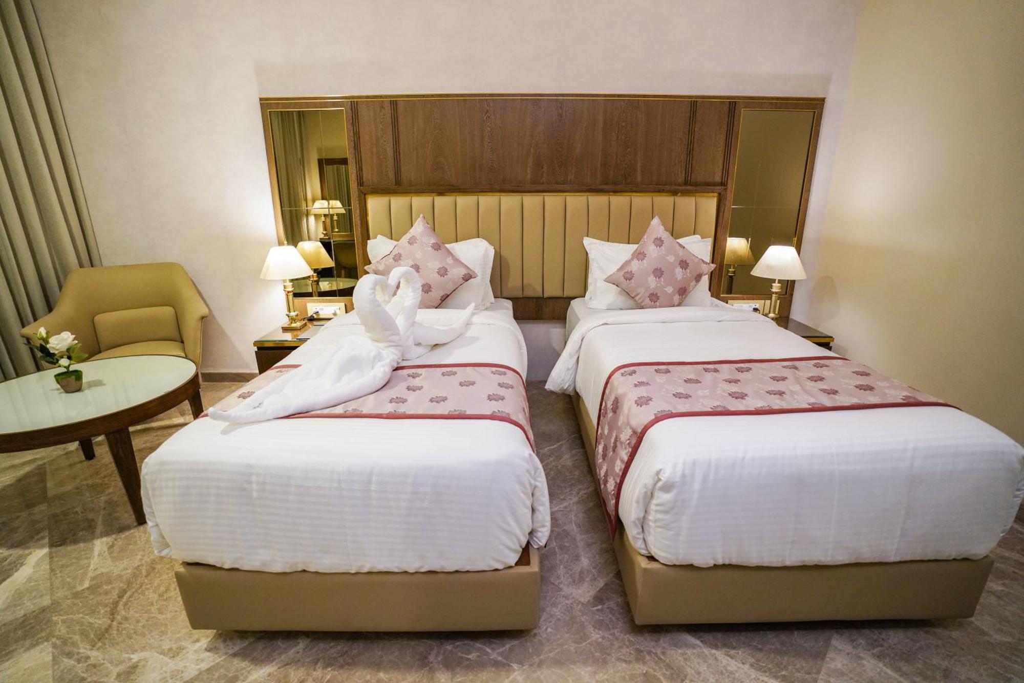 Uva Manish Hotel Kundapura Buitenkant foto