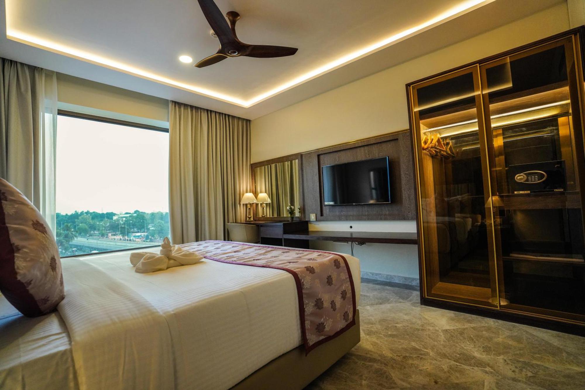 Uva Manish Hotel Kundapura Buitenkant foto