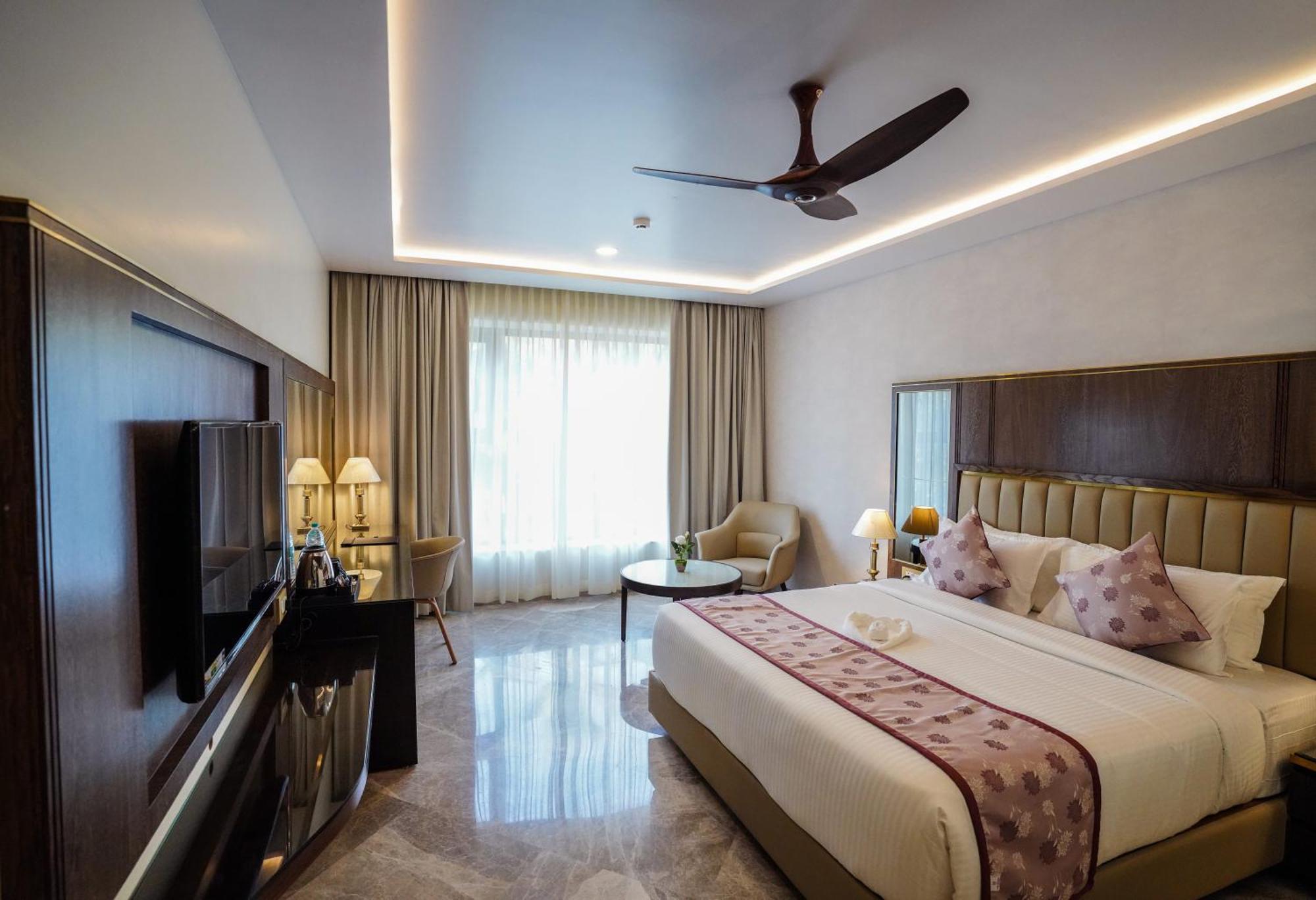 Uva Manish Hotel Kundapura Buitenkant foto