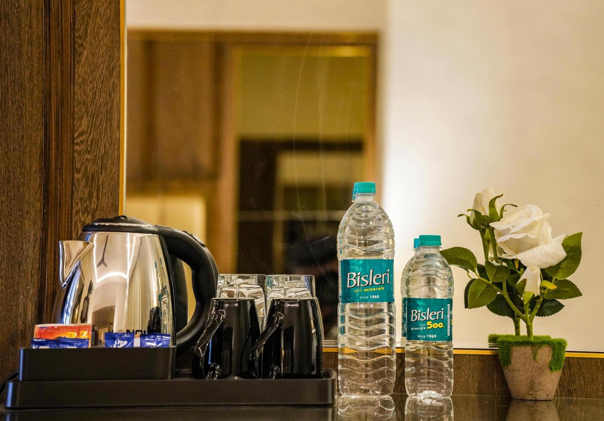 Uva Manish Hotel Kundapura Buitenkant foto