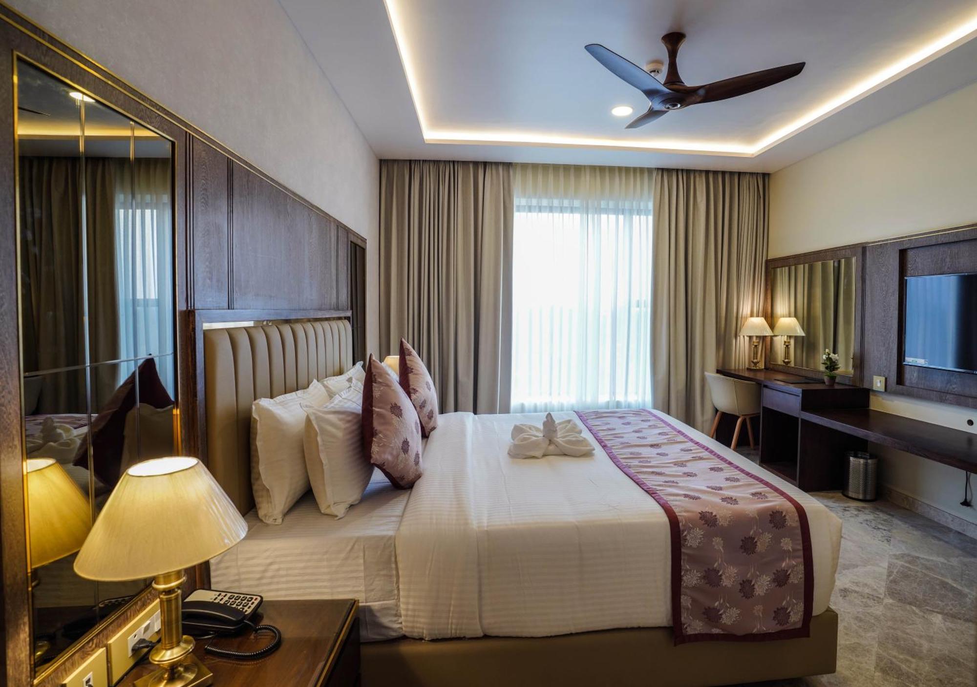 Uva Manish Hotel Kundapura Buitenkant foto