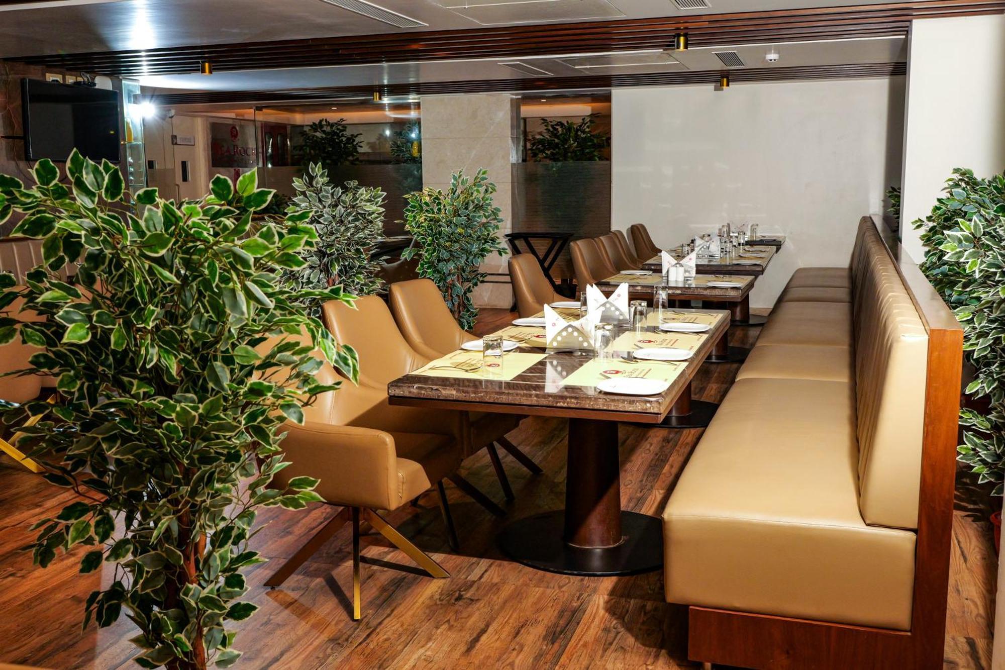 Uva Manish Hotel Kundapura Buitenkant foto