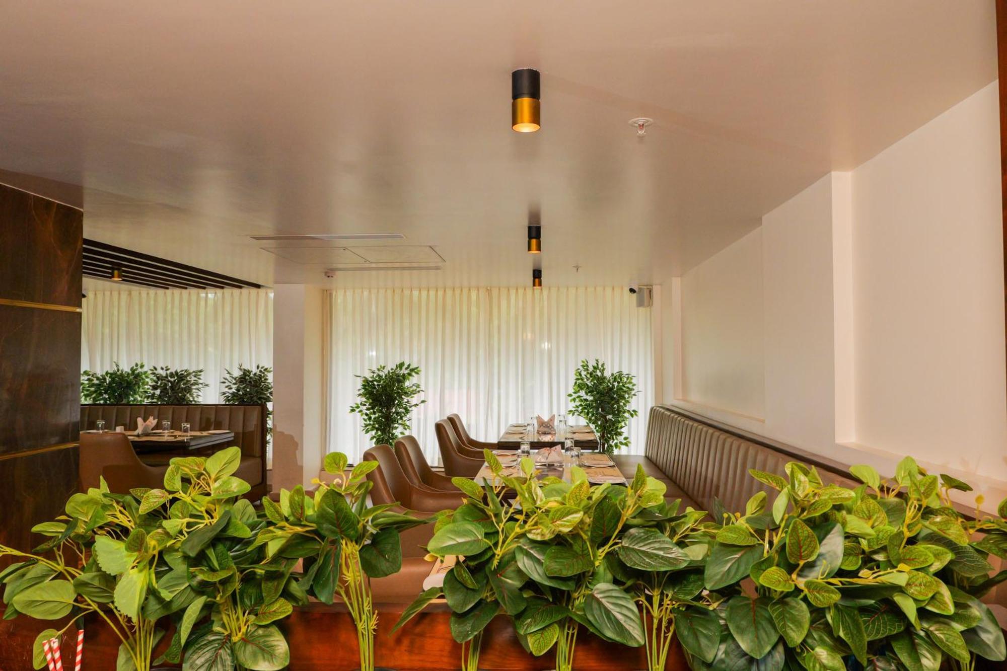 Uva Manish Hotel Kundapura Buitenkant foto