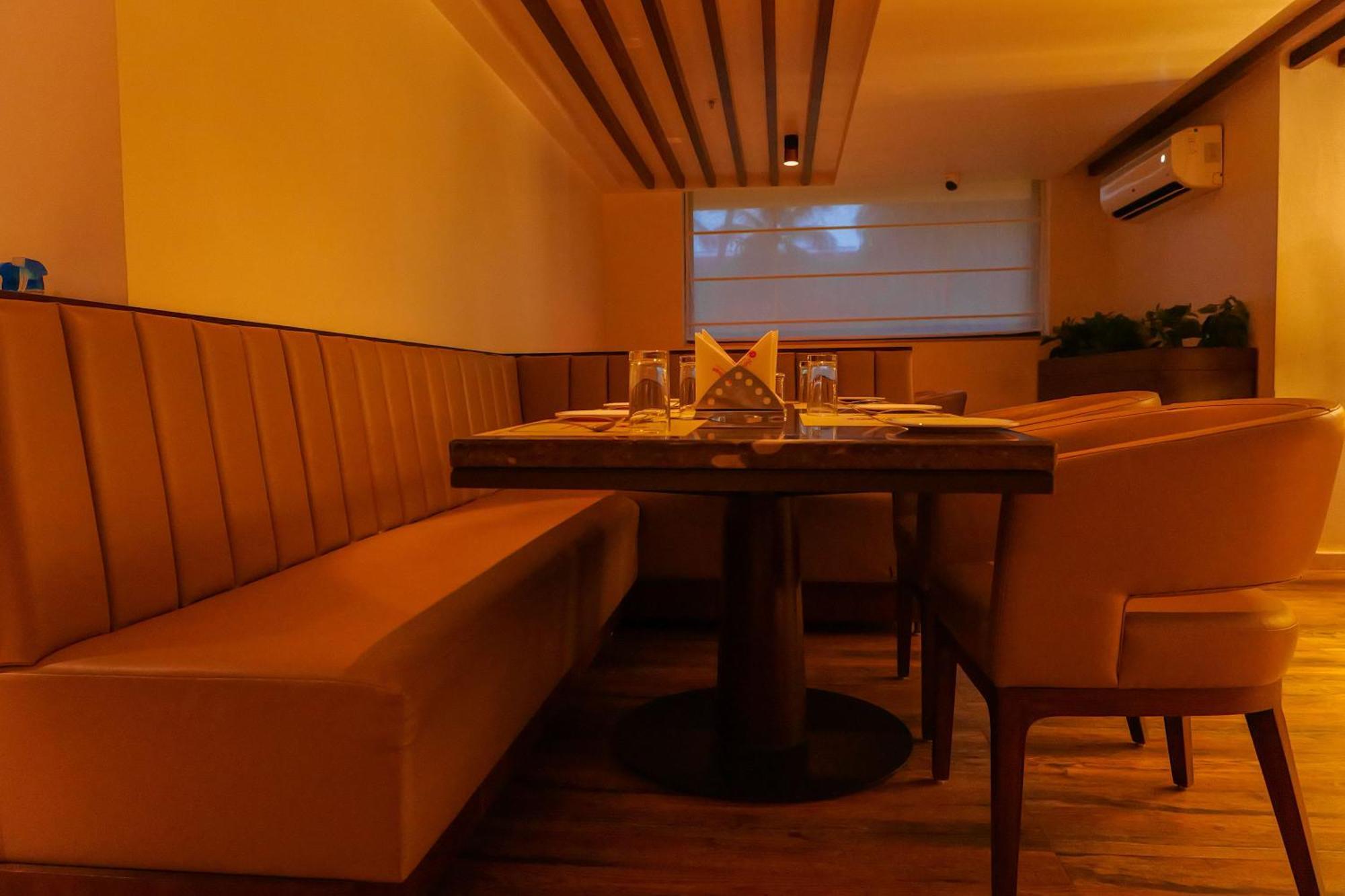 Uva Manish Hotel Kundapura Buitenkant foto