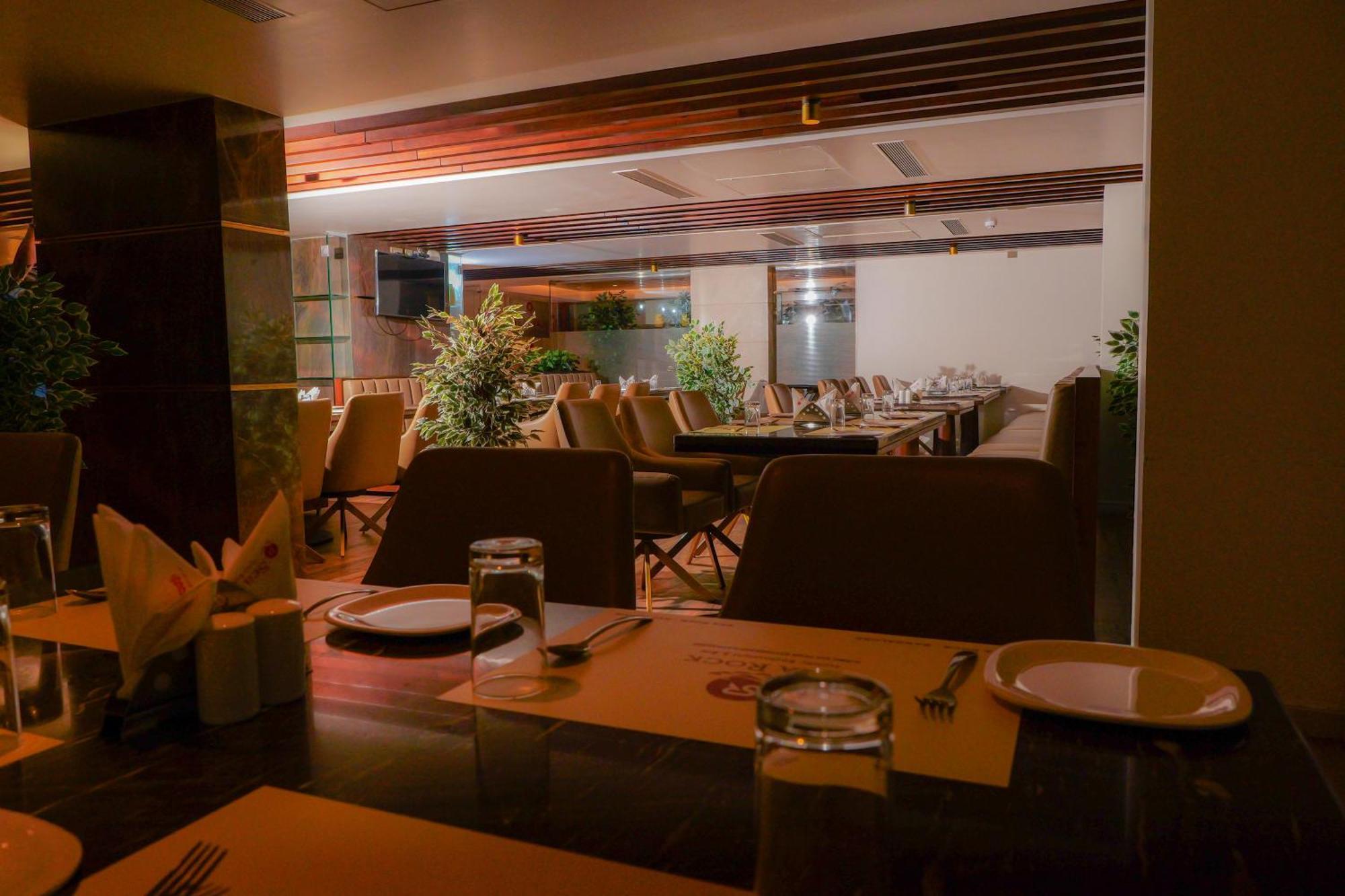 Uva Manish Hotel Kundapura Buitenkant foto