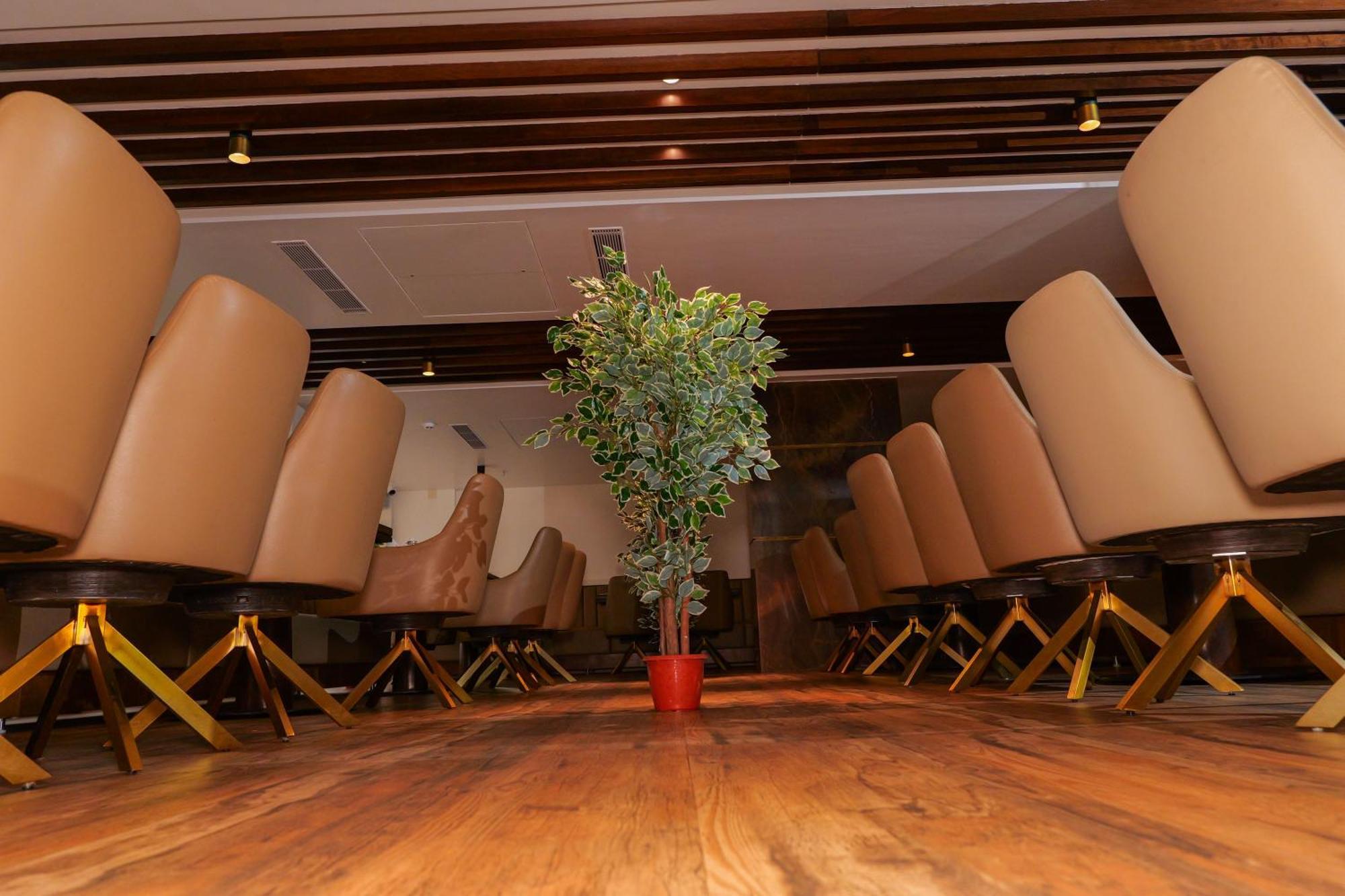 Uva Manish Hotel Kundapura Buitenkant foto